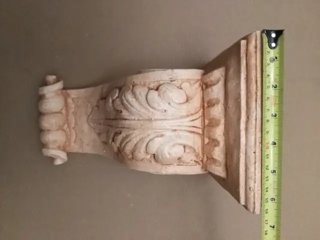 Plaster leaf wall corbel in Home Décor & Accents in Markham / York Region - Image 3