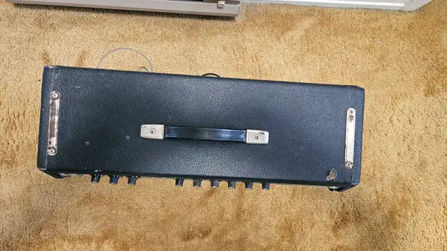 Vintage Fender Deluxe Reverb in Amps & Pedals in City of Toronto - Image 4