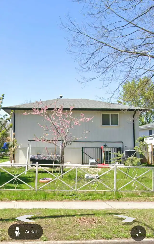 Side split legal duplex bungalow-large lot size in Houses for Sale in Kitchener / Waterloo - Image 11