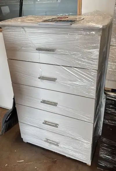 Armoire 5 tiroirs disponible à la vente , View more