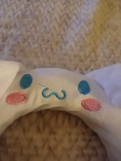 Hi! Hope all is well! I am Vin Myer Cruz ppl call me Lynn. I am 21 and Filipino, I am a dancer, and...