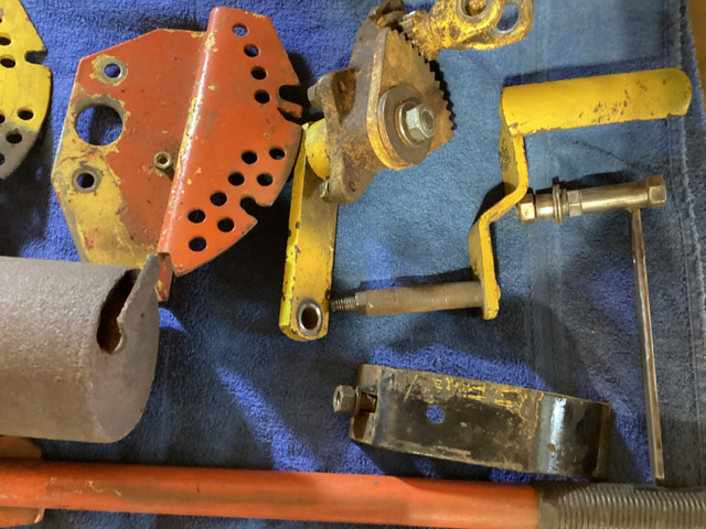 Garden Tractor parts for Allis Chalmers in Lawnmowers & Leaf Blowers in Kitchener / Waterloo - Image 3