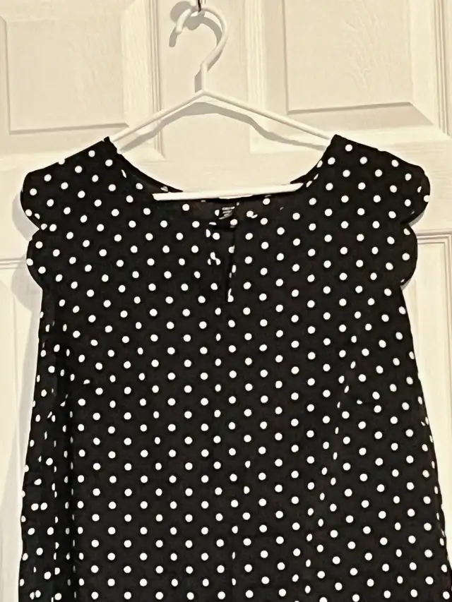 Plus size 1x tops in Women's - Tops & Outerwear in City of Halifax - Image 2