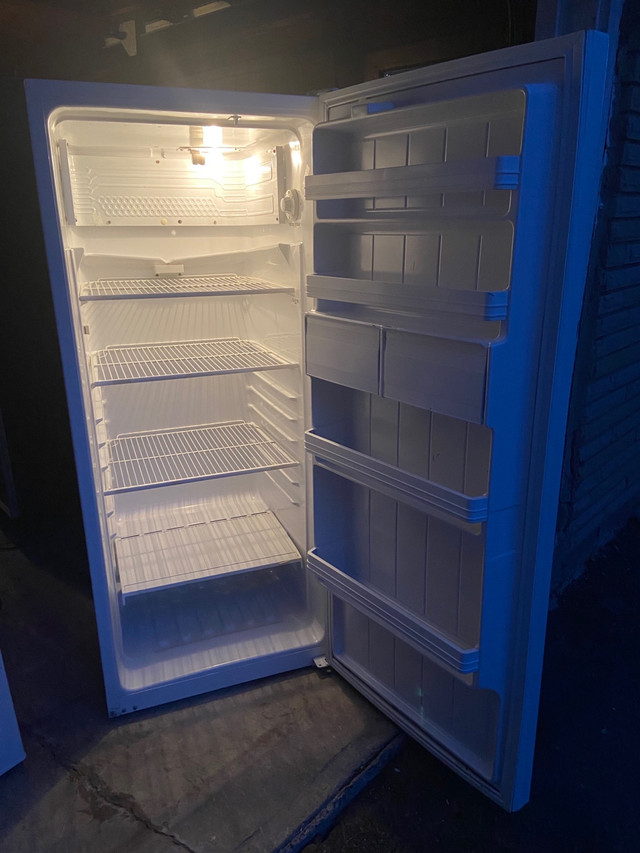 Large Fridge No Freezer | Refrigerators | Oshawa / Durham Region | Kijiji