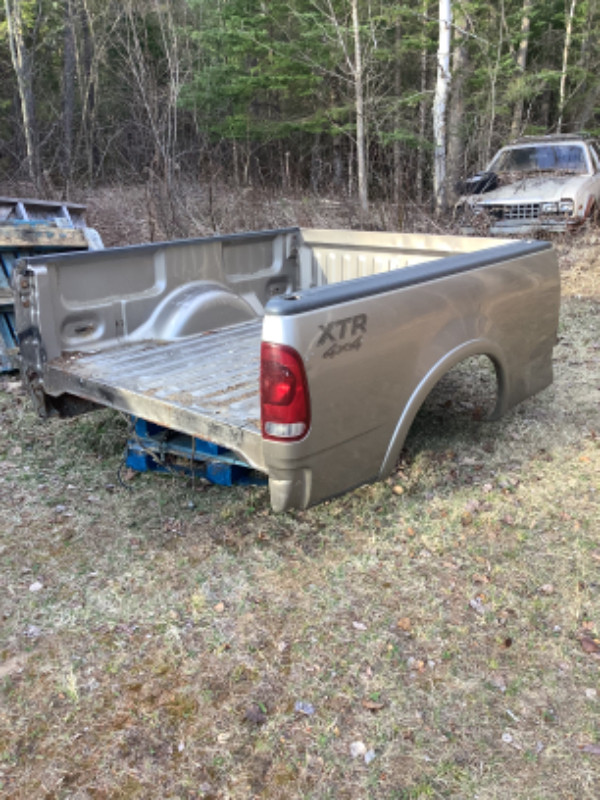 2003 F150 truck box in Other Parts & Accessories in Renfrew - Image 3