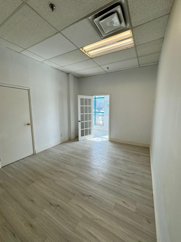 Spacious office space available for rent from 1st April in Commercial & Office Space for Rent in Mississauga / Peel Region - Image 4
