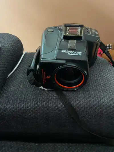 VINTAGE 1990 BLACKS REFLEX ZOOM 35MM CAMERA, View more