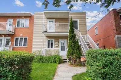Appartement avec cour et sous-sol habitable