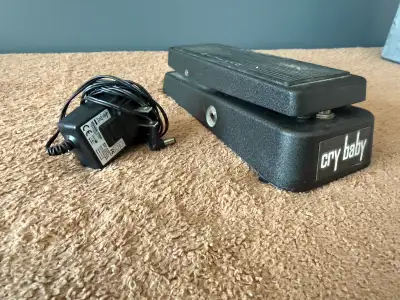 Dunlop Cry Baby Wah pedal, model GCB95. Used but works and looks like new.