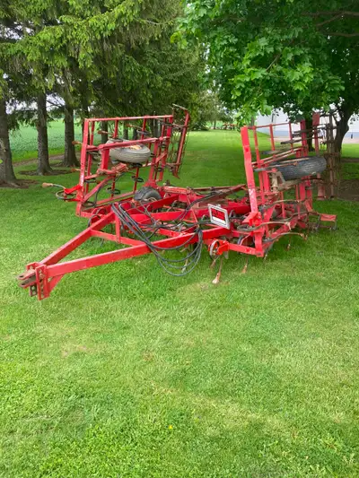 Kongskilde 19 ft cultivator with good double rolling harrows. 5 Bar extensions to although trash flo...