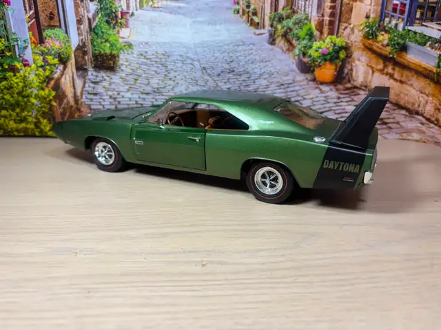 1:18 Ertl 1969 Dodge Charger Daytona Die-Cast Die-Cast model New in Arts & Collectibles in Mississauga / Peel Region - Image 7