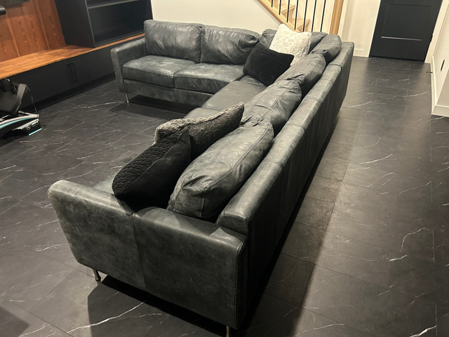 Custom Black Leather Sectional  in Couches & Futons in Regina - Image 3