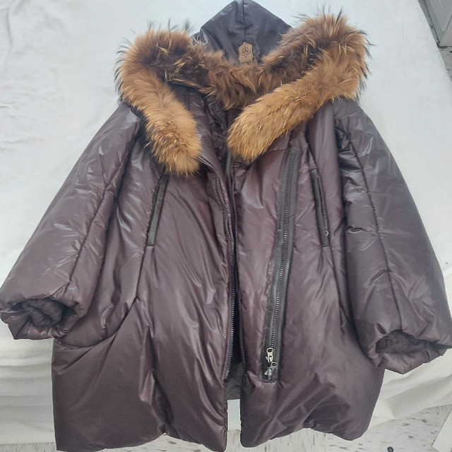 Manteau Mackage M pour femmes  dans Femmes - Hauts et vêtements d'extérieur  à Ville de Montréal
