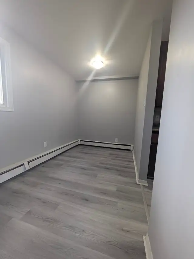 1 Bedroom Apartment for Rent — 4 Alfred Street, Dartmouth | Long Term ...