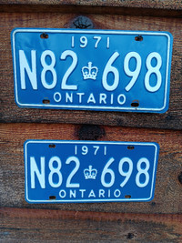 1971 Ontario license plates.