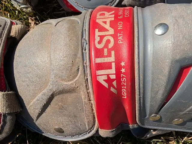 All-Star S7 AXIS Catchers Gear in Baseball & Softball in City of Toronto - Image 4