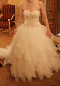 Wedding dress, only worn once. Perfect condition.
