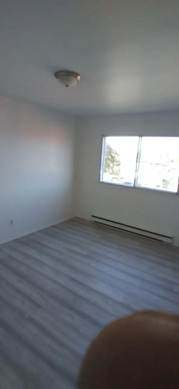 Un mois gratuite !! 4/1 entièrement rénové in Long Term Rentals in City of Montréal - Image 9