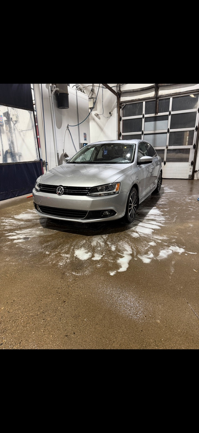 2014 Volkswagen Jetta in Cars & Trucks in Calgary - Image 4