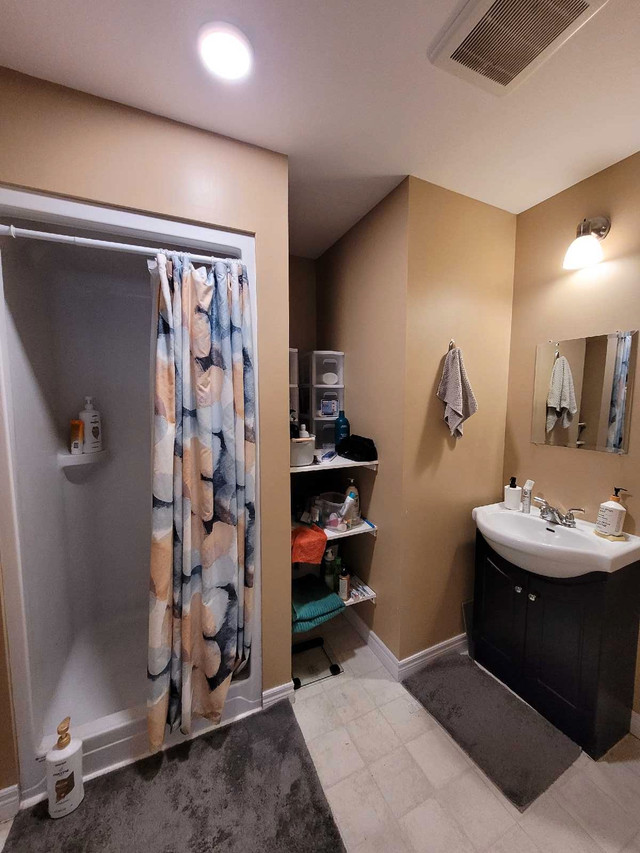 Hey students, One bedroom in share apartment available September dans Chambres à louer et colocs  à Fredericton - Image 3
