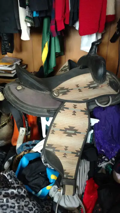 6 saddles for sale, Pony saddle, small and large horse saddles, View more
