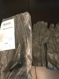 NEW Ansell Neoprene Gloves model 29-865 (size 10)