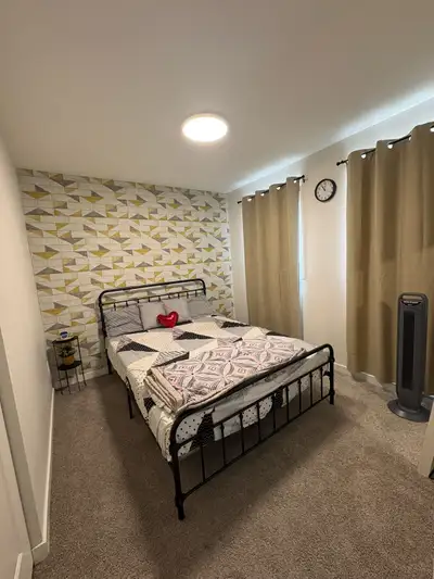 Furnished room available for a quiet, clean, and respectful tenant. Ideal for a mature student or wo...