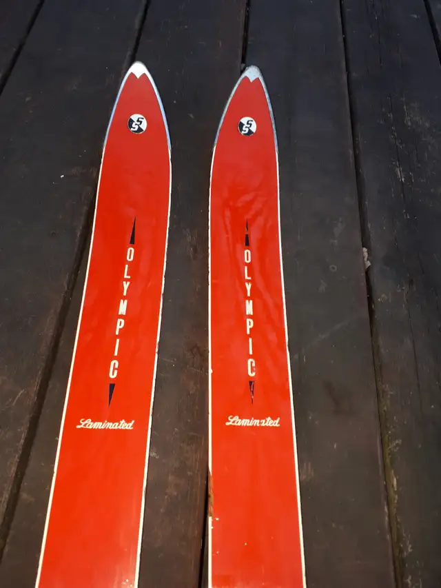 1960s Skis Olympic Laminated handmade for Sears in Ski in Ottawa - Image 2