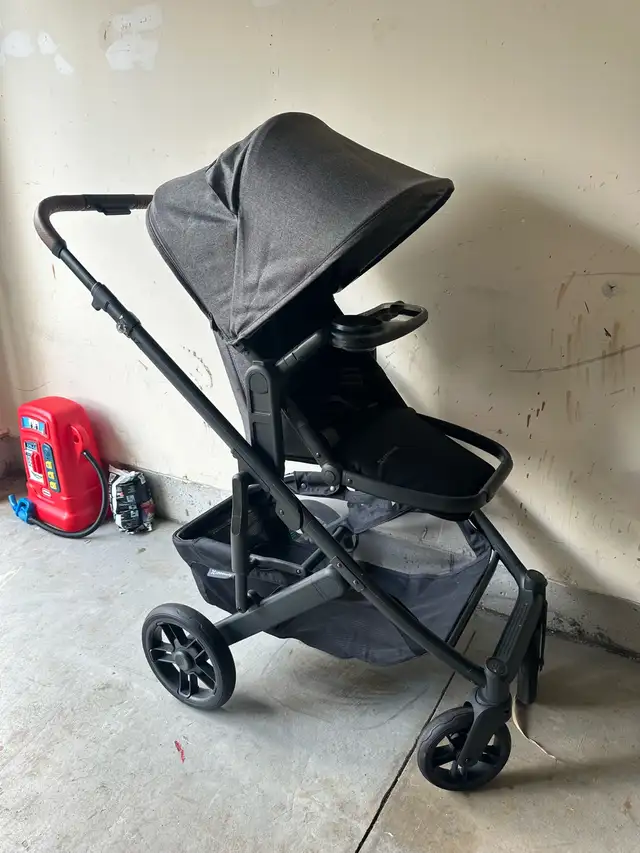 uppa baby Cruz V2 in Strollers, Carriers & Car Seats in St. Catharines - Image 2