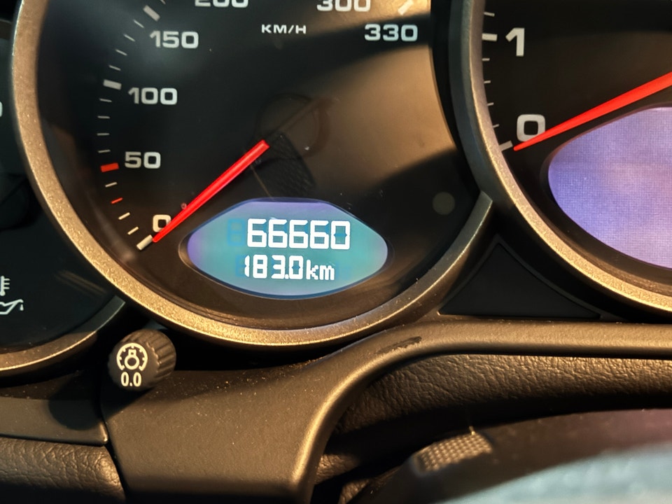 2007 Porsche 911  (low km) - manual