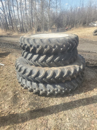 Case / IH Sprayer Tractor Tires 820/90 R54 & 320/85 R38 on Rims