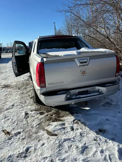 We pay 900and up for 2009 and up trucks and SUVs dodge ram 1500 or Chevy Silverado or gmc sierra or...