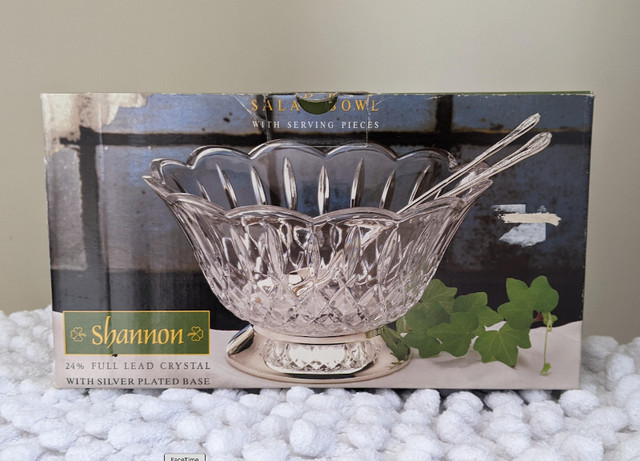 Shannon Crystal Bowl in Kitchen & Dining Wares in Gatineau - Image 4