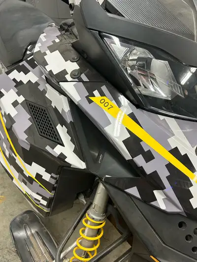 Fresh wrap (James Bond 007) 2008 Summit XP 154” Track, View more