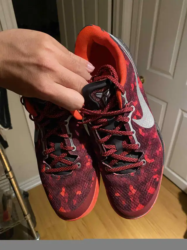 Kobe 8 | "Year of the Snake" | Size 8.5 in Men's Shoes in Markham / York Region - Image 4