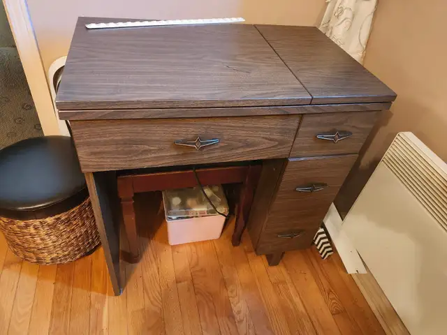 Singer Sewing Machine