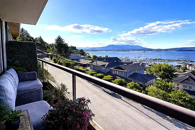 Stunning Oceanview 1-Bed – Furnished Cowichan bay BC Top-floor, fully renovated, spacious 1-bedroom...