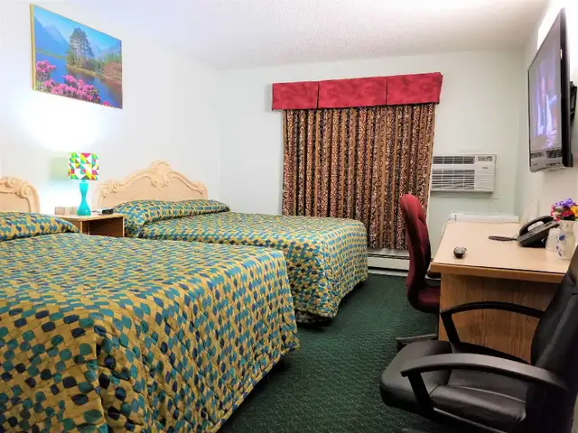 Monthly Room Rental, Daily Cleaning, $1200 including Tax!