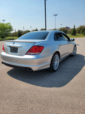 2005 Acura RL -