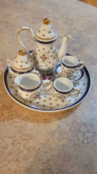 Tea set (vintage Ace gift collection Royal fine porcelain )