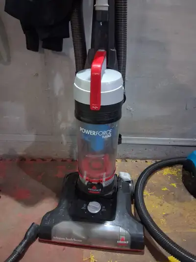 Bissell PowerForce Turbo Vacuum (works like new), View more