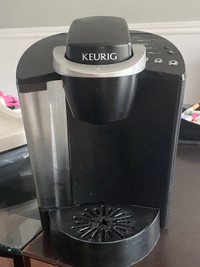 keurig coffee machine/machine à café