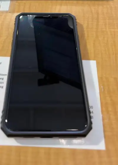 Used but no real damage, phones been in a case (case comes with unless you don’t want it) and had a...