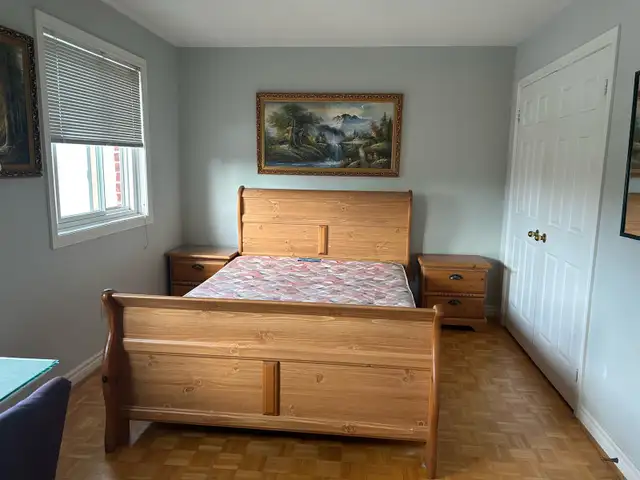 Clean quiet bright upper floor room. Eglinton and Credit Vi in Room Rentals & Roommates in Mississauga / Peel Region - Image 10