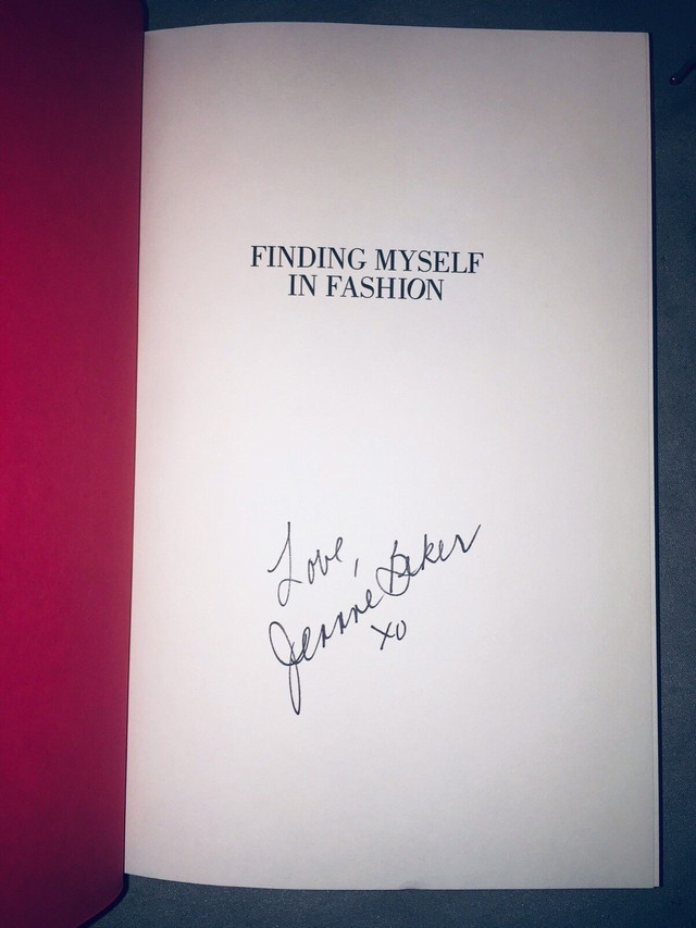 Jeanne Beker - Finding Myself in Fashion (Autographed) (c) 2011 in Non-fiction in Mississauga / Peel Region - Image 3