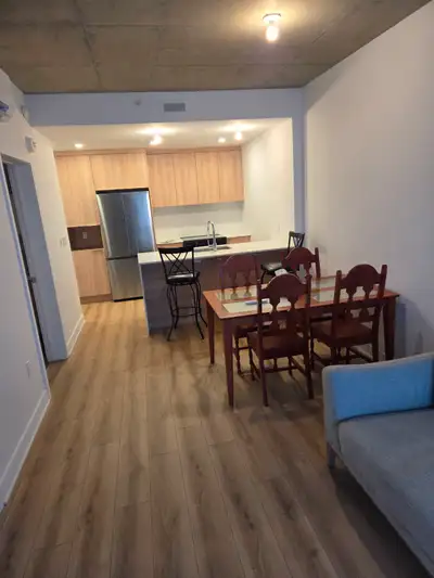 3 1/2 avec chambre fermée, salon, cuisine et salle de main. Nouvelle construction de 2025. Situé au...