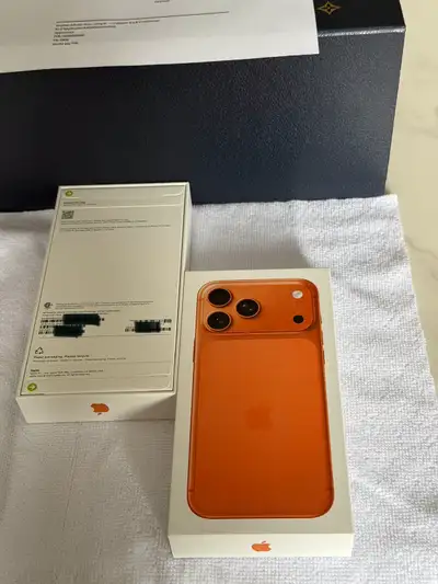 Disponible iPhone 17 Pro max, View more