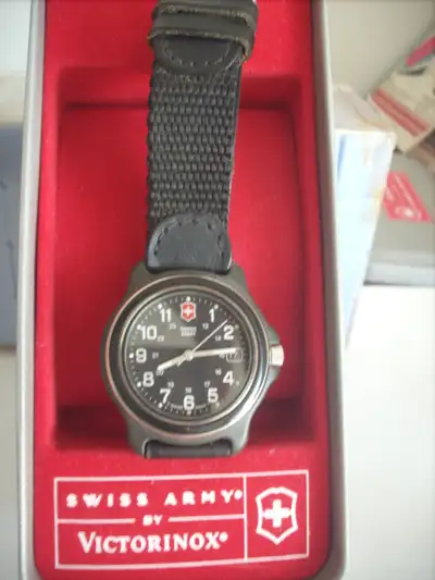 NEW Swiss army watch from early 90s & much more 2272, View more