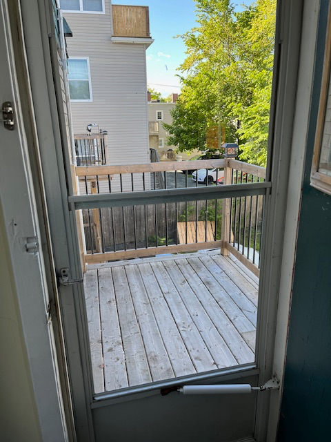COZY, BRIGHT 2 BEDROOM on Windsor Street in Long Term Rentals in City of Halifax - Image 4