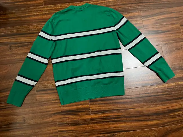 Gap men’s XS crewneck sweater, cotton, green striped  in Men's in Oshawa / Durham Region - Image 11